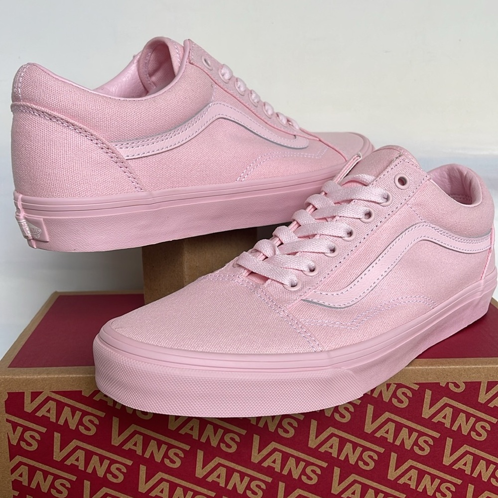 Vans WMNS Old Skool
Pastel Mono Pink
VN000CT8PNK 
Sneakers - Picture 12 of 16